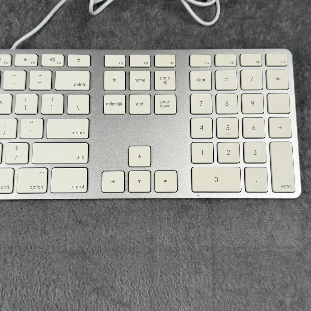 Genuine Apple Wired USB Keyboard A1243 for iMac Mac Mini Mac w/Keypad‎ - Tested